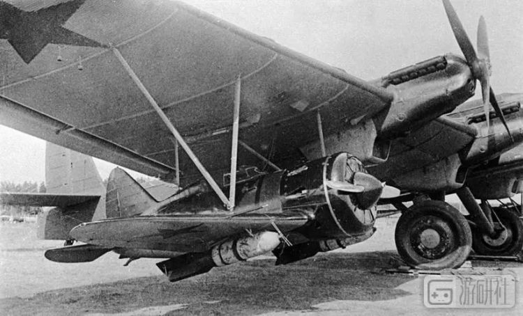 皇牌空战七航空母舰起飞,皇牌空战7和真实飞机对比