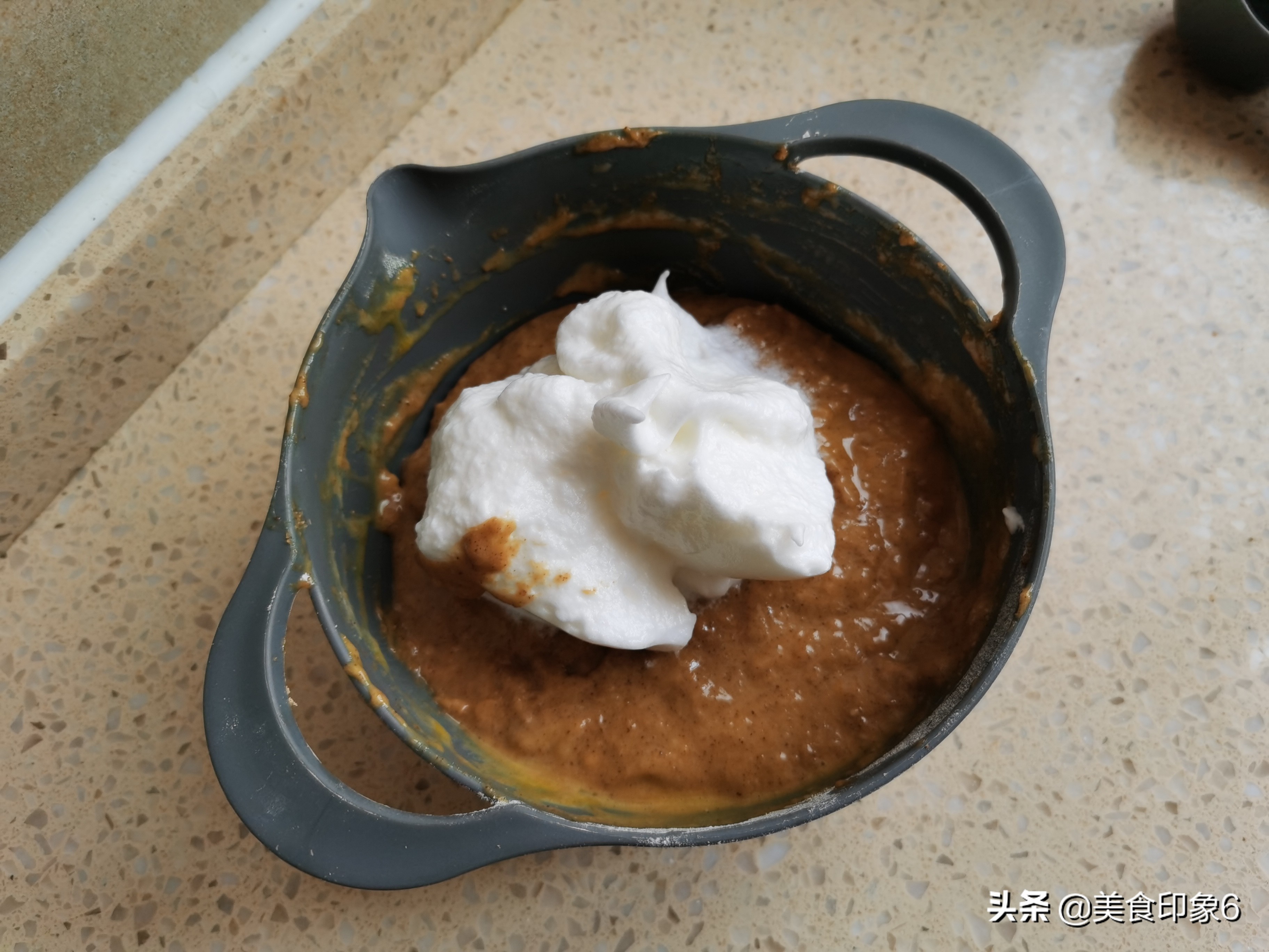 自制蛋糕为什么会开裂,自制蛋糕容易塌陷怎么办