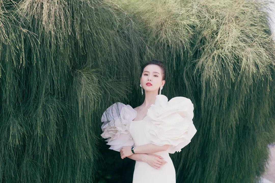 最火的泡泡袖上衣穿搭秋冬,夏天泡泡袖设计感小众上衣