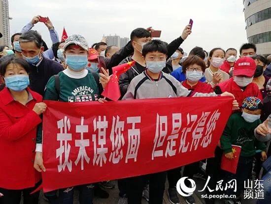 痛！张静静走了，哪有什么超人？女子本弱，负重则刚。