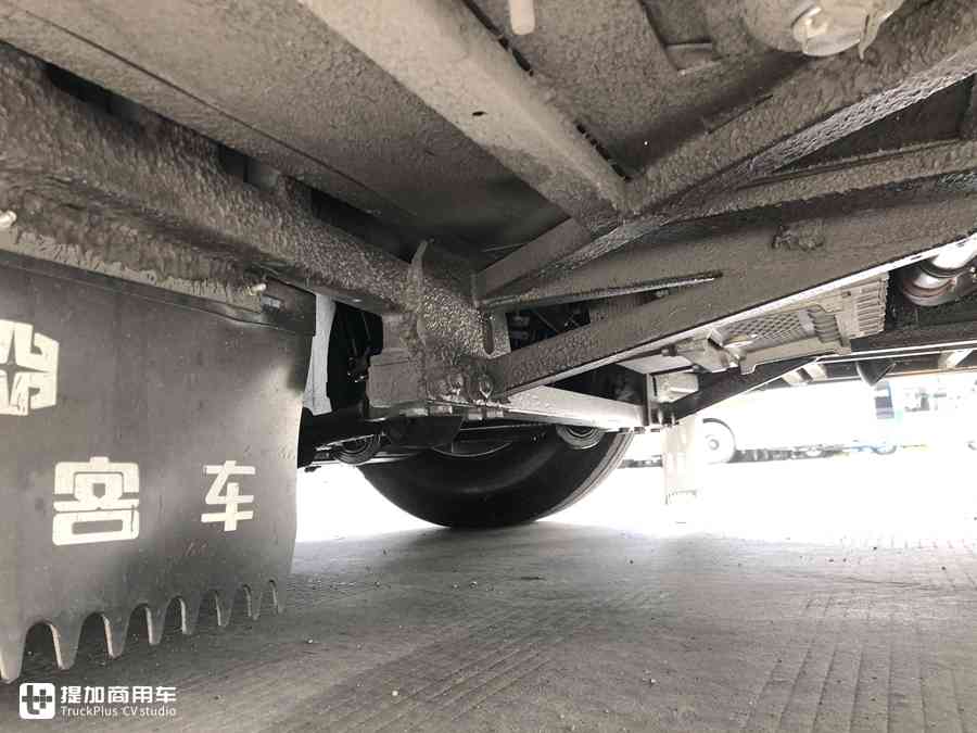 黄金时代已过，长途大巴还高端吗？实拍中通3轴大巴带您好好看看