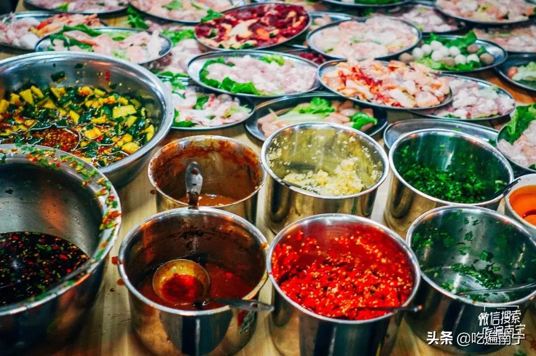 深夜大排档的富人区,富人区大排档餐厅