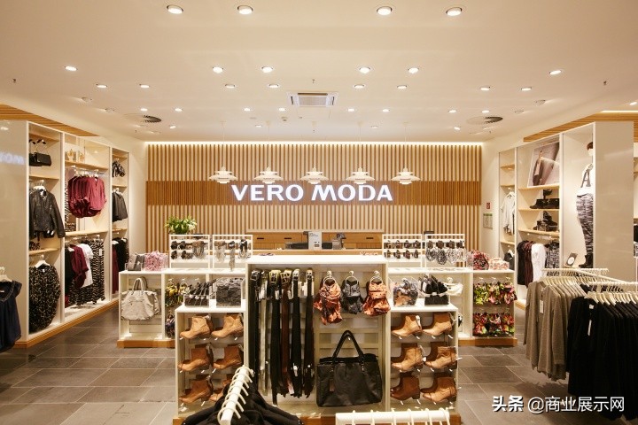 德国柏林化妆品旗舰店,德国柏林专柜