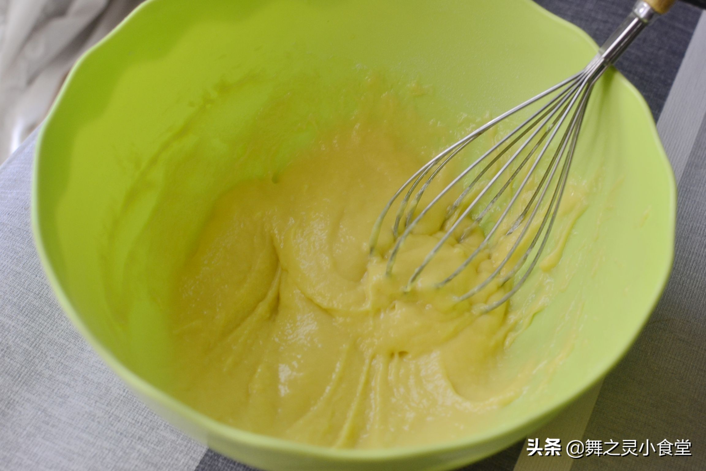 用旺仔牛奶和鸡蛋做蛋糕不用烤箱,8寸蛋糕鸡蛋不用分离烤箱做法