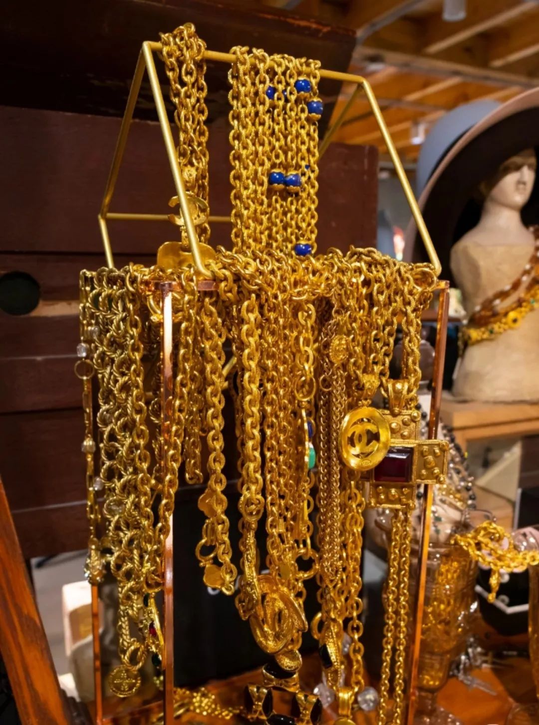 lvchanel大牌捡漏专场,买lv好还是chanel好