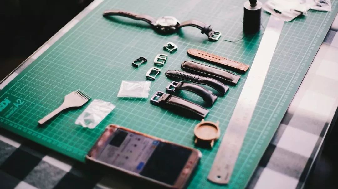 业内人士不会告诉你的秘密剃须刀,关于手表表带你不知道的三件事