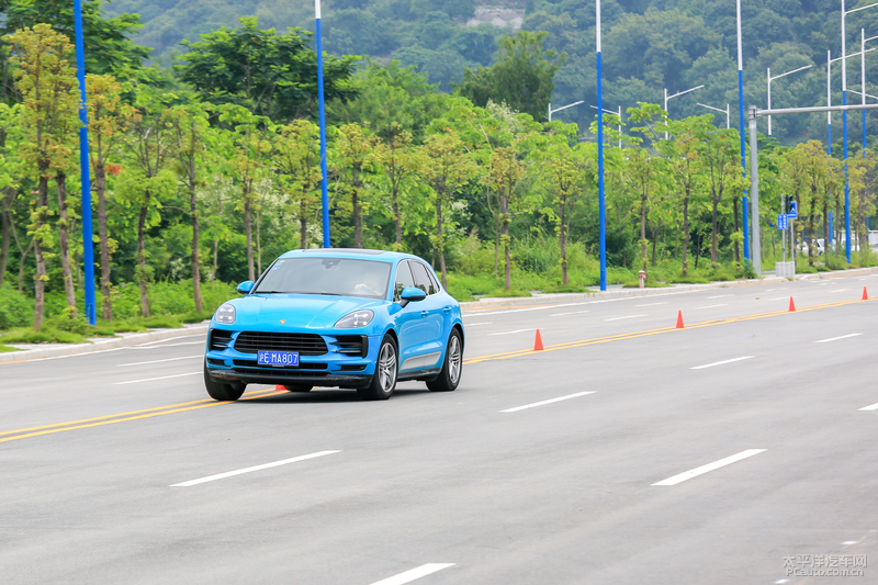 2019款保时捷macans运动suv之选 (2022款保时捷macan s深度试驾2.9t)