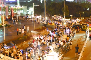 摆地摊卖日用百货方法,摆地摊卖不如去网上买