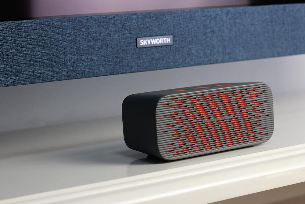 智慧家庭尽是惊喜，刺绣电视创维55H10与天猫精灵方糖交互体验评测