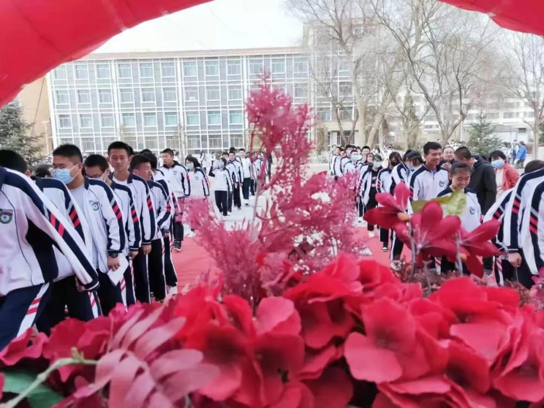 兰州新区高级中学2016,兰州新区高级中学2016届