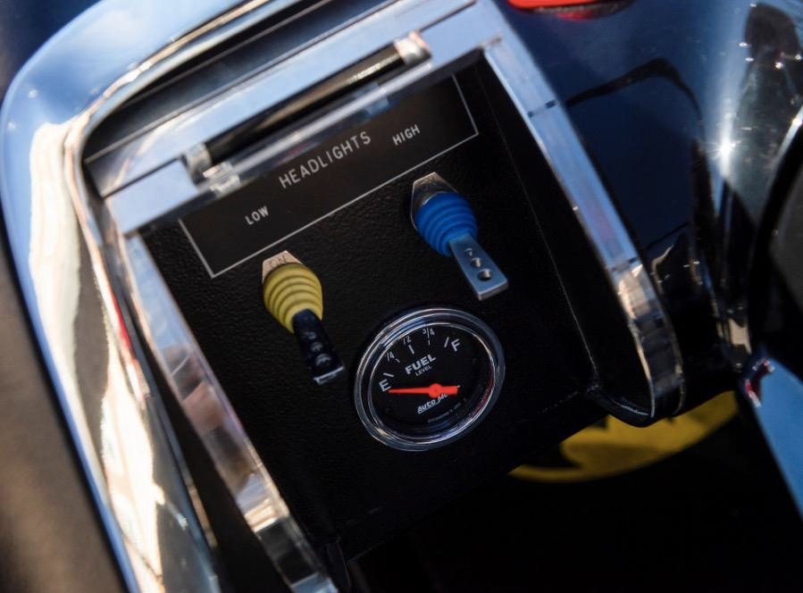 布鲁斯韦恩的蝙蝠车,布鲁斯韦恩开蝙蝠车