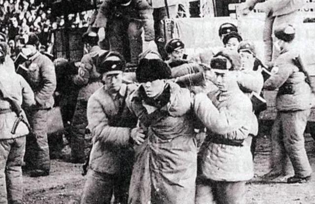 抓了20年才抓到的悍匪,90年代悍匪被捕