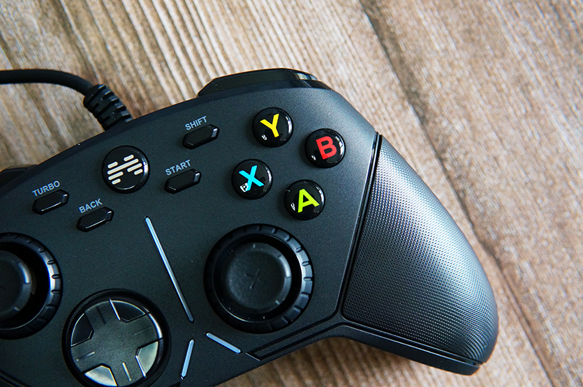 北通阿修罗3手柄灵敏度,可调摇杆灵敏度的游戏手柄