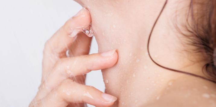 范冰冰分享抗皱手法,范冰冰眼部护理手法