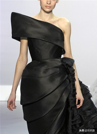 衣服裁剪制作女,服装立体裁剪稿子怎么做