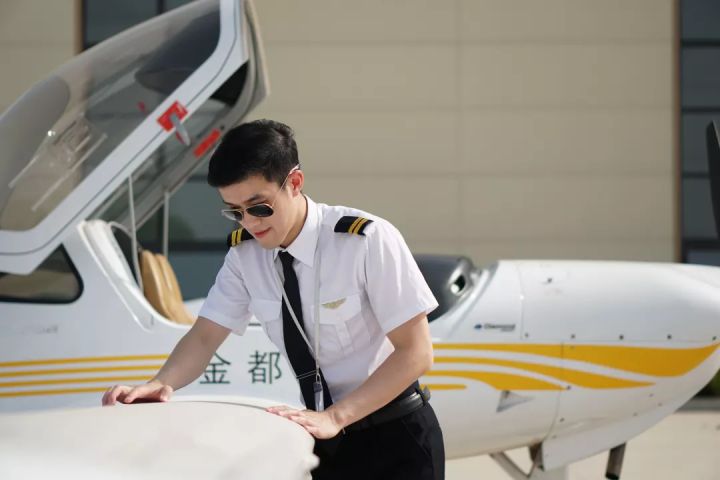 金都通航上街航校怎么样,上街机场金都航校