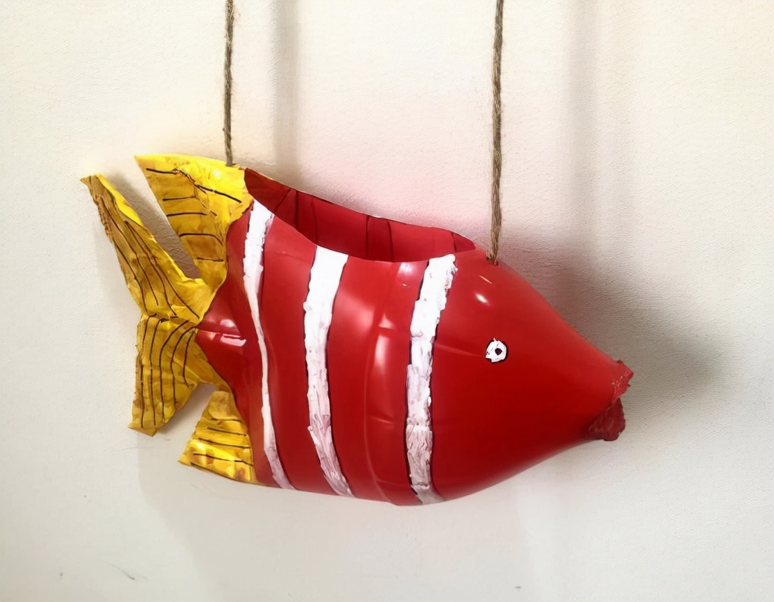 废物利用手工假山鱼缸,矿泉水瓶废物利用养金鱼