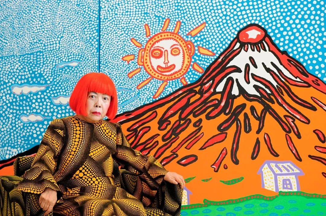 住了50年精神病院，一幅画却能卖2亿的日本国宝级画家：草间弥生