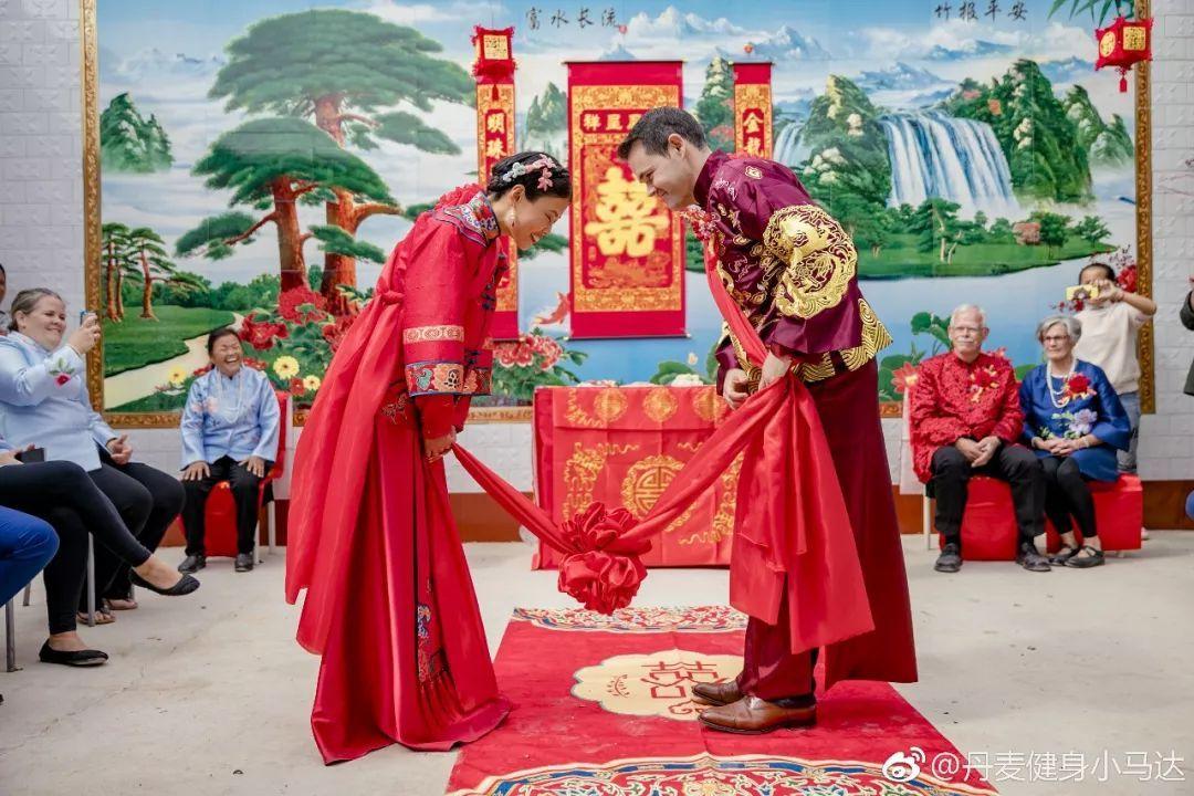 在美国申请绿卡怎么办理,在美国境内申请绿卡配偶流程