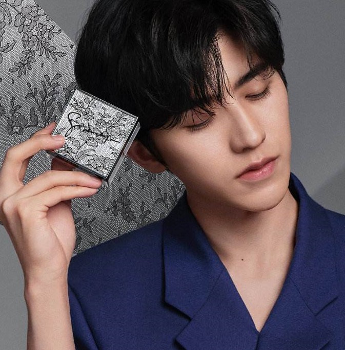 纪梵希散粉颜色怎么都不一样,纪梵希的散粉四色有啥不一样