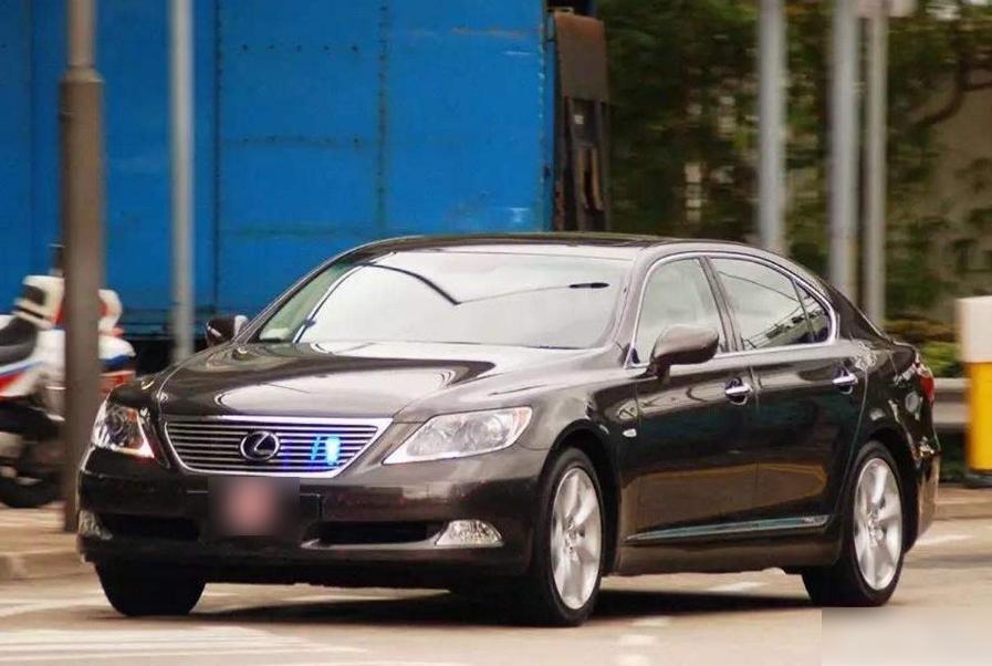 香港最牛车牌紫荆花,香港最牛车牌