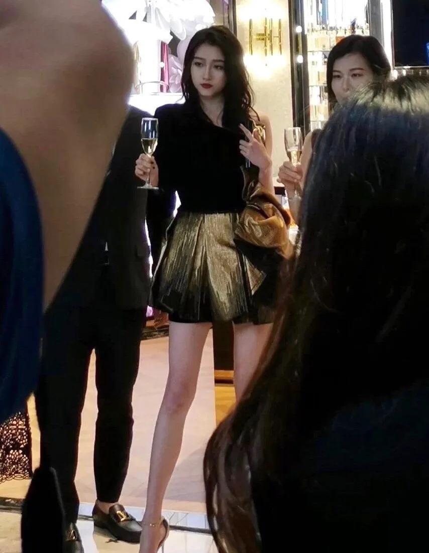 如何判断自己的骨架子的大小,大骨架穿衣好看还是小骨架好看