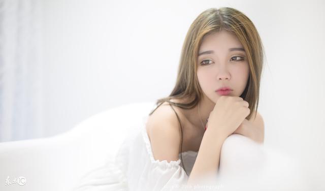 小说：柳家女天骄实力已达后期，而世人不知，这是废材小伙的指点