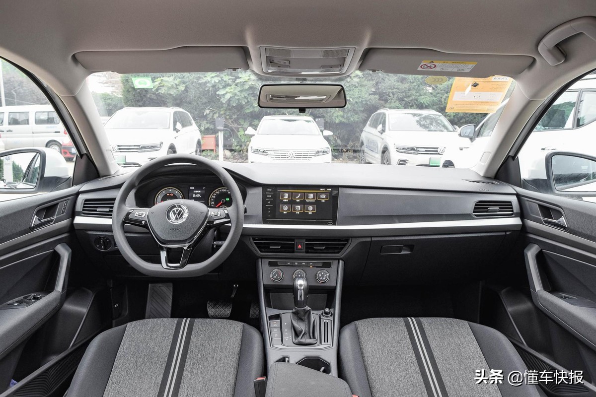 15款朗逸1.6二手车对比2017款福睿斯,福特福睿斯和大众朗逸谁的价格高