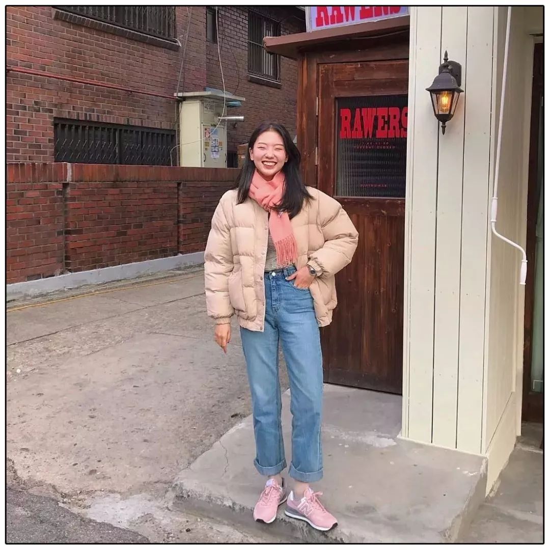 冬天棉服怎么搭配直筒裤,棉服搭配阔腿裤搭配什么鞋子好看