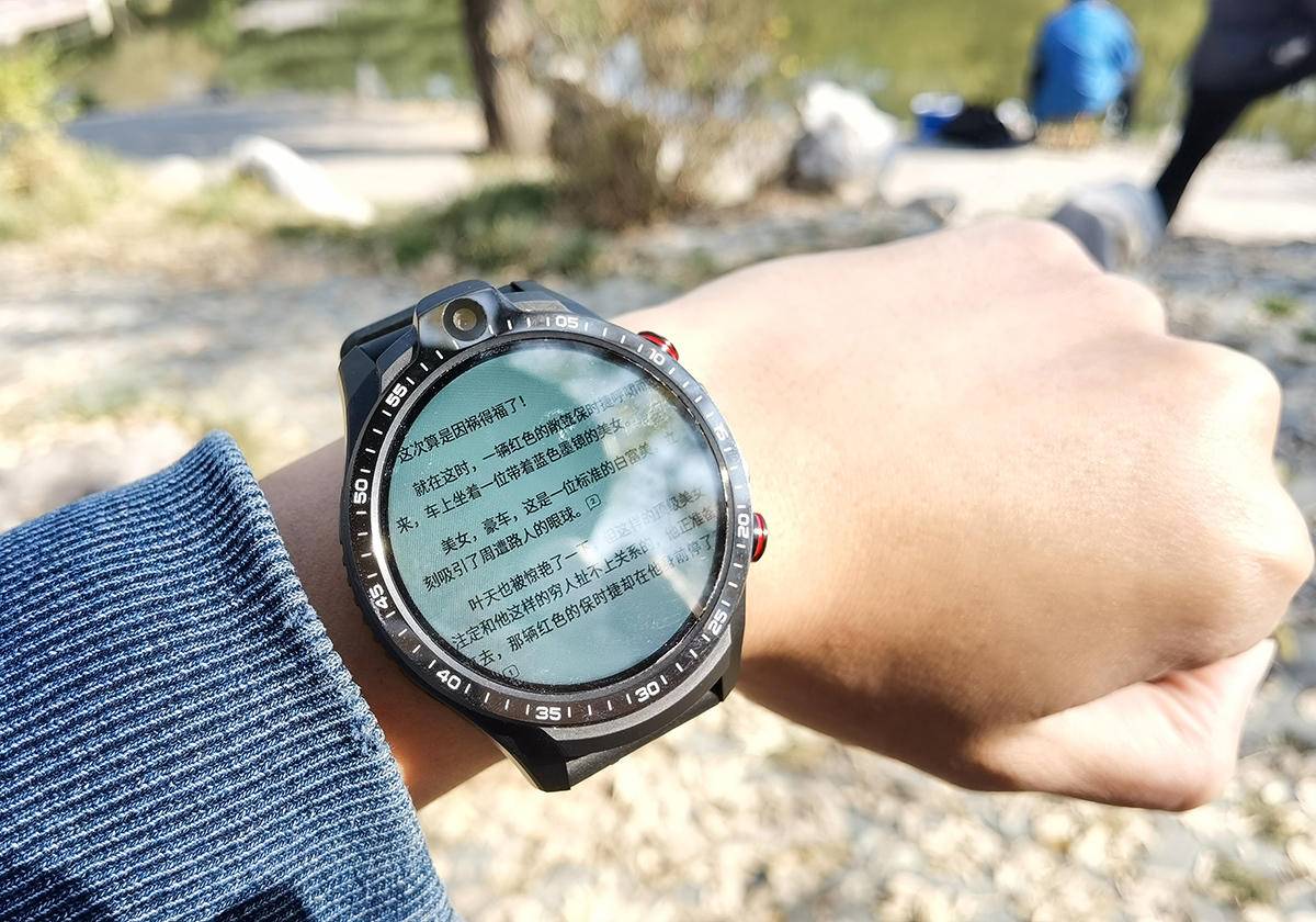 64G+双摄+全网通，是手机还是智能手表：Jeep黑骑士评测