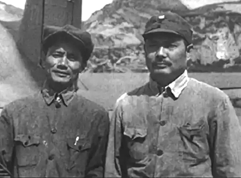 特工之王邓发,邓发飞机失事