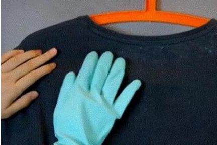 衣服“粘毛”很难看?不用胶带,简单一招,衣服像新的一样干净