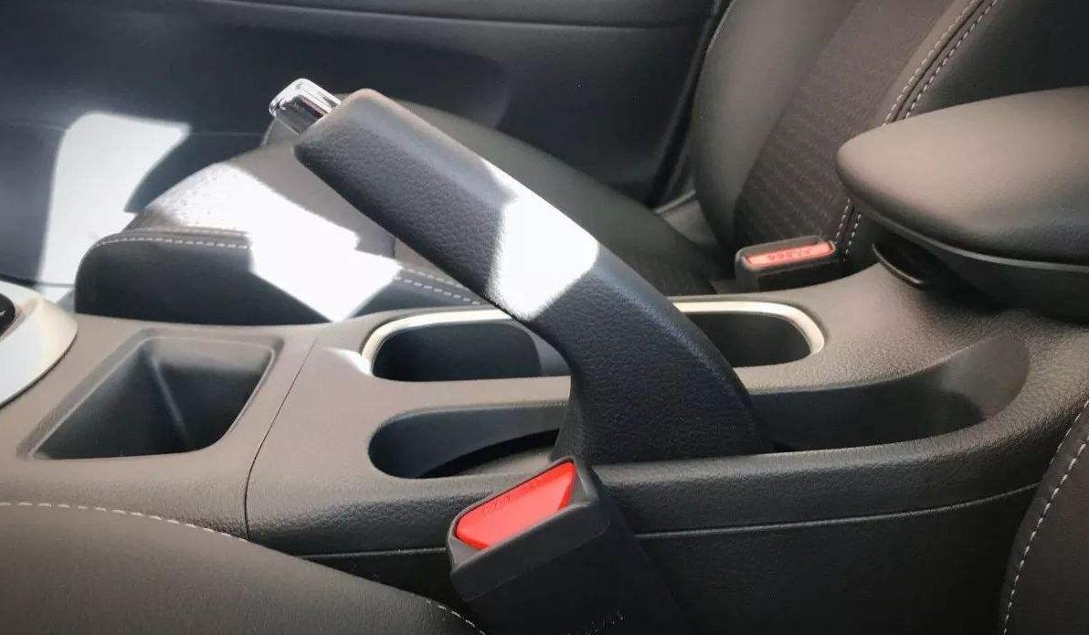 手刹不灵怎么调图解,手刹失灵解决方法