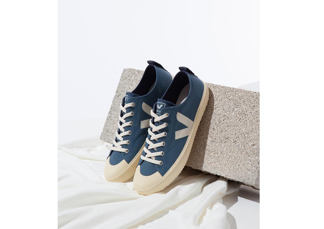 今年流行的帆布鞋品牌,今年流行的帆布鞋颜色学生