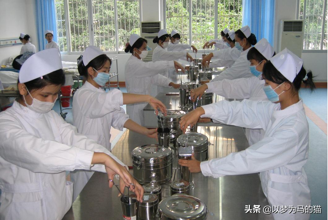 专科生这五个专业一定要专升本,大专不建议报考的医学类专业