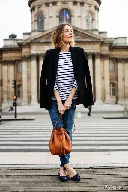 女性如何将条纹衫穿出时髦感,显瘦简约经典条纹衫的万能搭配法