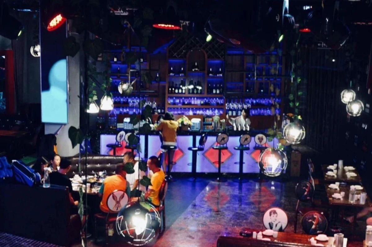 「风尚行」大地回暖，夜生活哪里嗨？新亚洲体育城告诉你