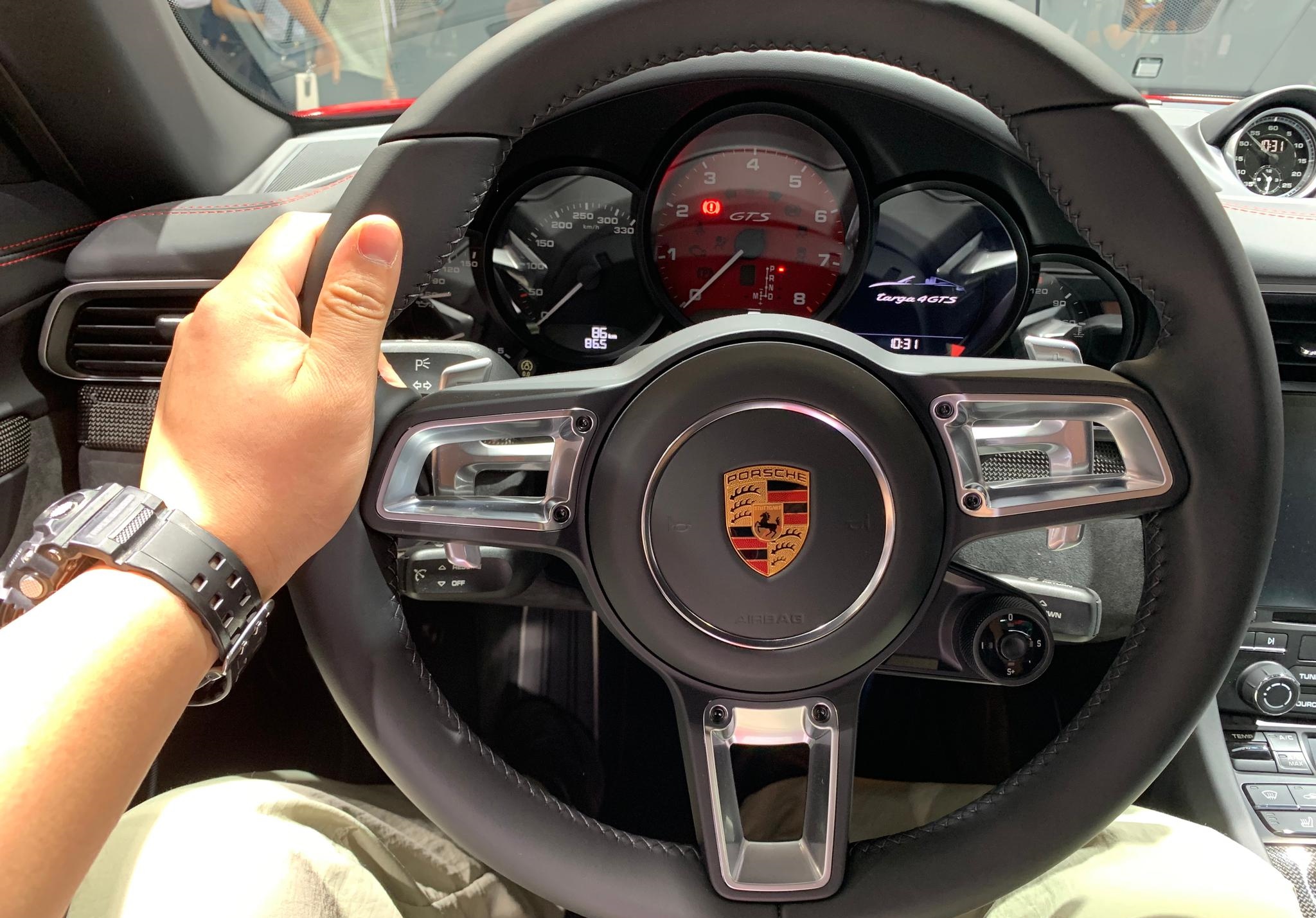 保时捷和雷克萨斯,一个马来一个印度建厂,看不起国内消费者?