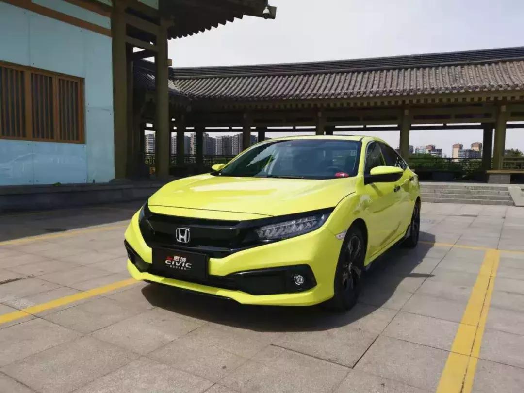 叔情丨临近的三十而立，思域与年轻人最后的倔强