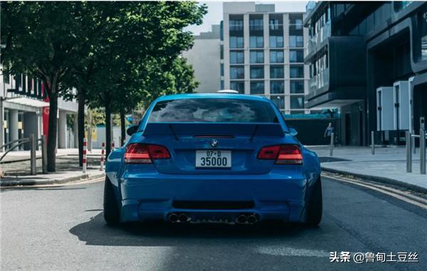 「毂锐驰」一台融入了JDM元素的宝马E93335i