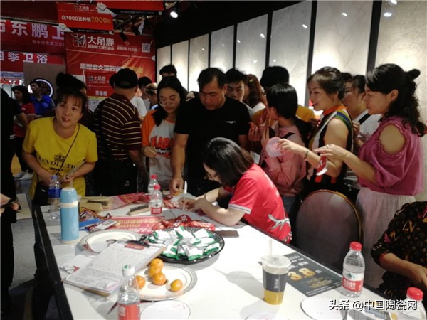 大角鹿超耐磨瓷砖专卖店,大角鹿哪款瓷砖超耐磨