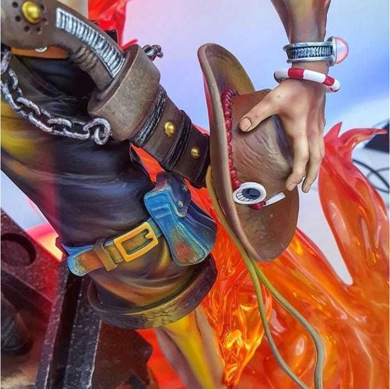 火拳艾斯手办限量款100个真人体型,20年周年庆海贼王艾斯和萨博手办