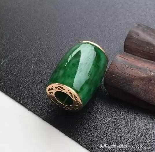 翡翠雕刻房子造型寓意,翡翠雕刻蚂蚁和虫子寓意