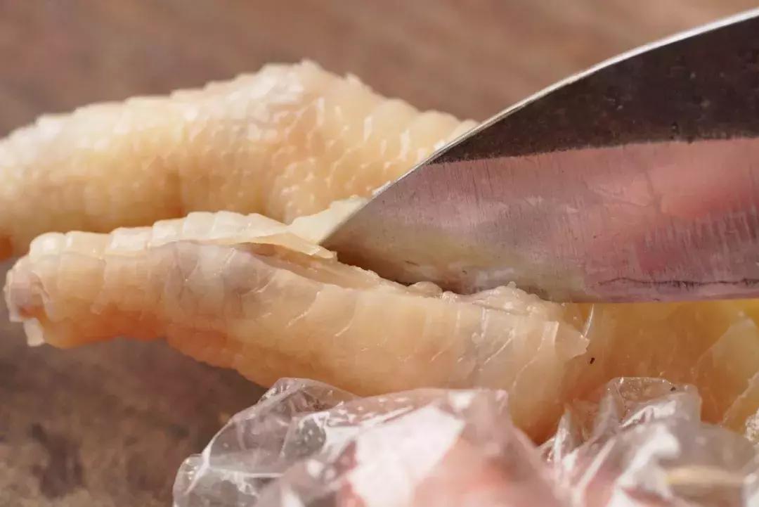 最简单的酸辣无骨凤爪做法,酸辣无骨凤爪最正宗的做法