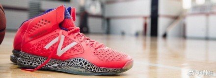 莱昂纳德新百伦训练服,伦纳德的新百伦球鞋
