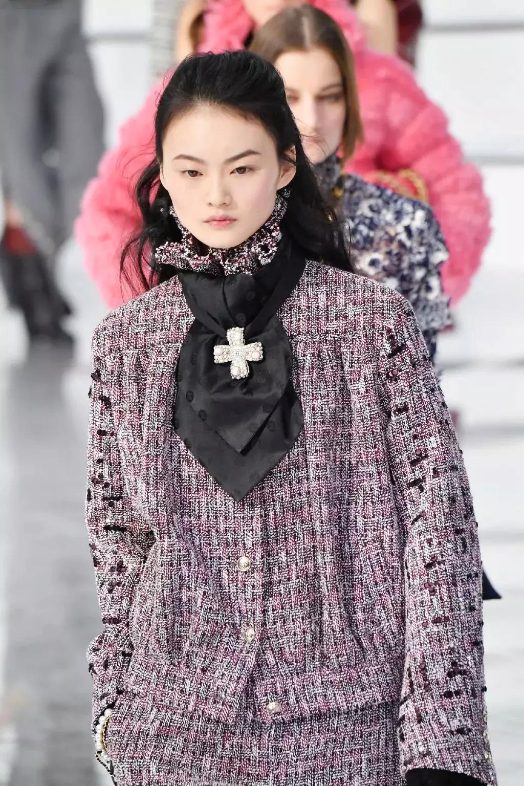 刘雯贺聪巴黎时装周完整版,巴黎时装秀贺聪