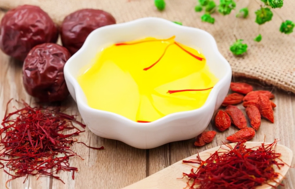 女人喝藏红花茶一个月能喝几天呢,喝了一段藏红花身体变化