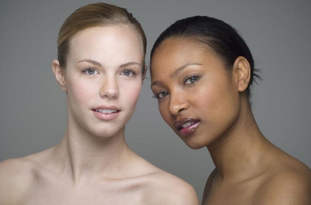 去海边玩晒黑了有什么办法补救吗,去海边晒黑怎么白回来