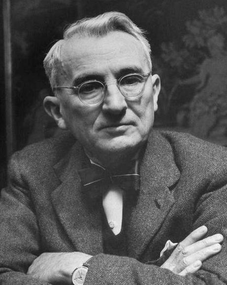 *耐基卡**《人性的弱点》:最“经典”的10句话,把现实说得太透了