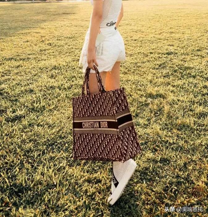 dior新品中古包,dior中古化妆包vintage